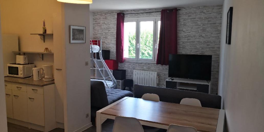 Appartement Meuble Proche Du Futuroscope Poitiers Eksteriør billede